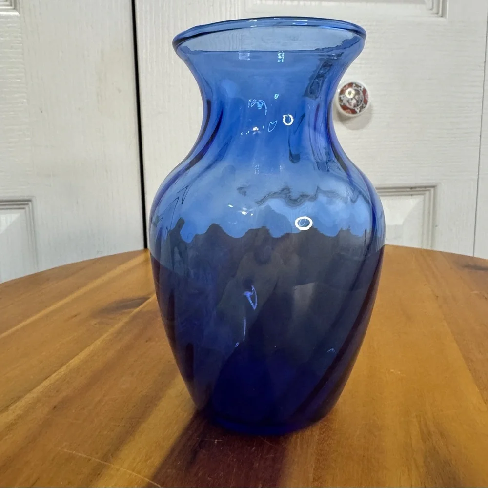 Indiana Glass cobalt‎ blue illusions optic swirl vase